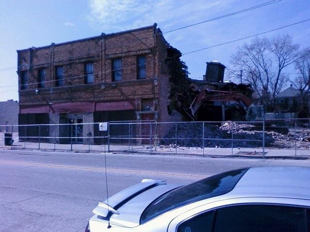 Urban masonry building demolition